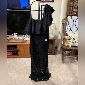 Chi Chi London dress NWT